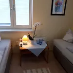 Zum Faesschen מלון