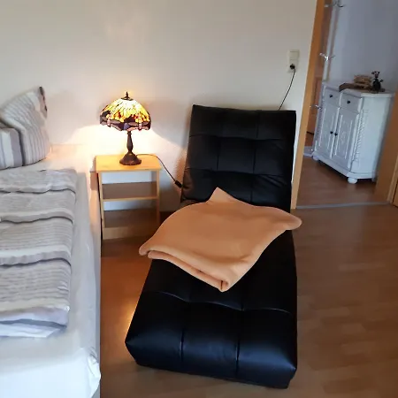 Zum Faesschen Otel
