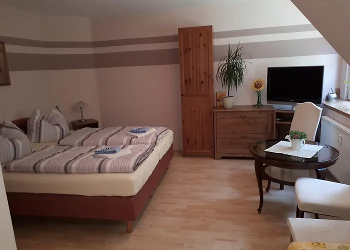 Hotel Zum Faesschen 3*